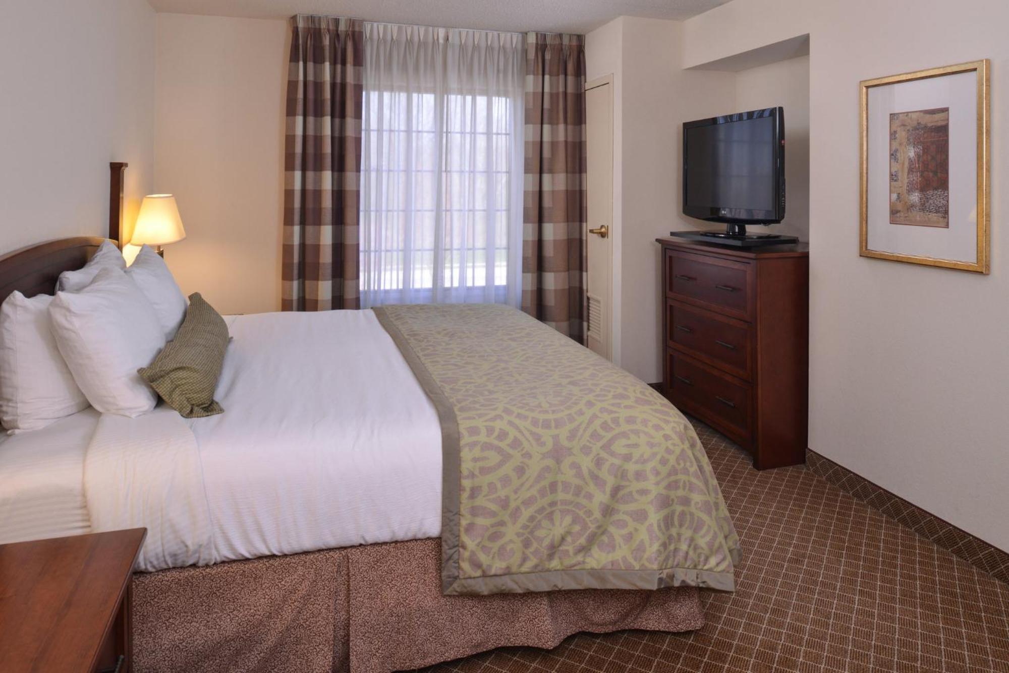 Staybridge Suites Indianapolis-Airport By Ihg Plainfield Exterior photo